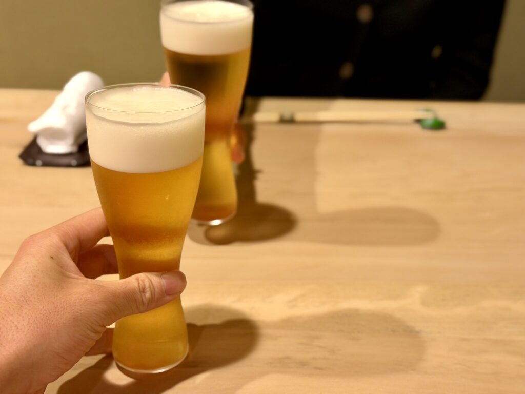 鮨大門 ビールで乾杯