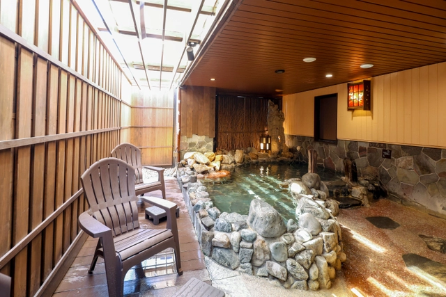 ドーミーイン八丁堀 男性の外気浴とととのいチェア