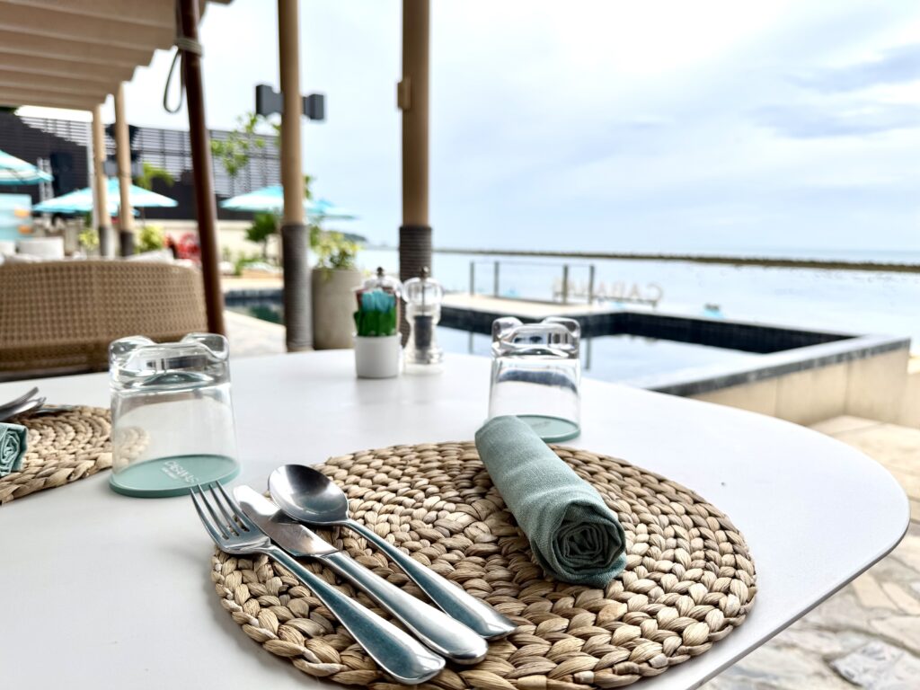 サムイ島のマラスカサムイ 朝食テーブルセッティング