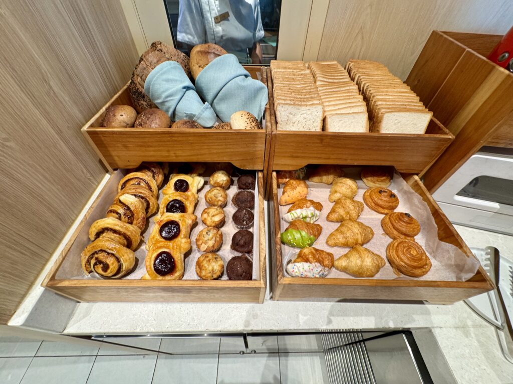 サムイ島のマラスカサムイ 朝食ビュッフェ パン類