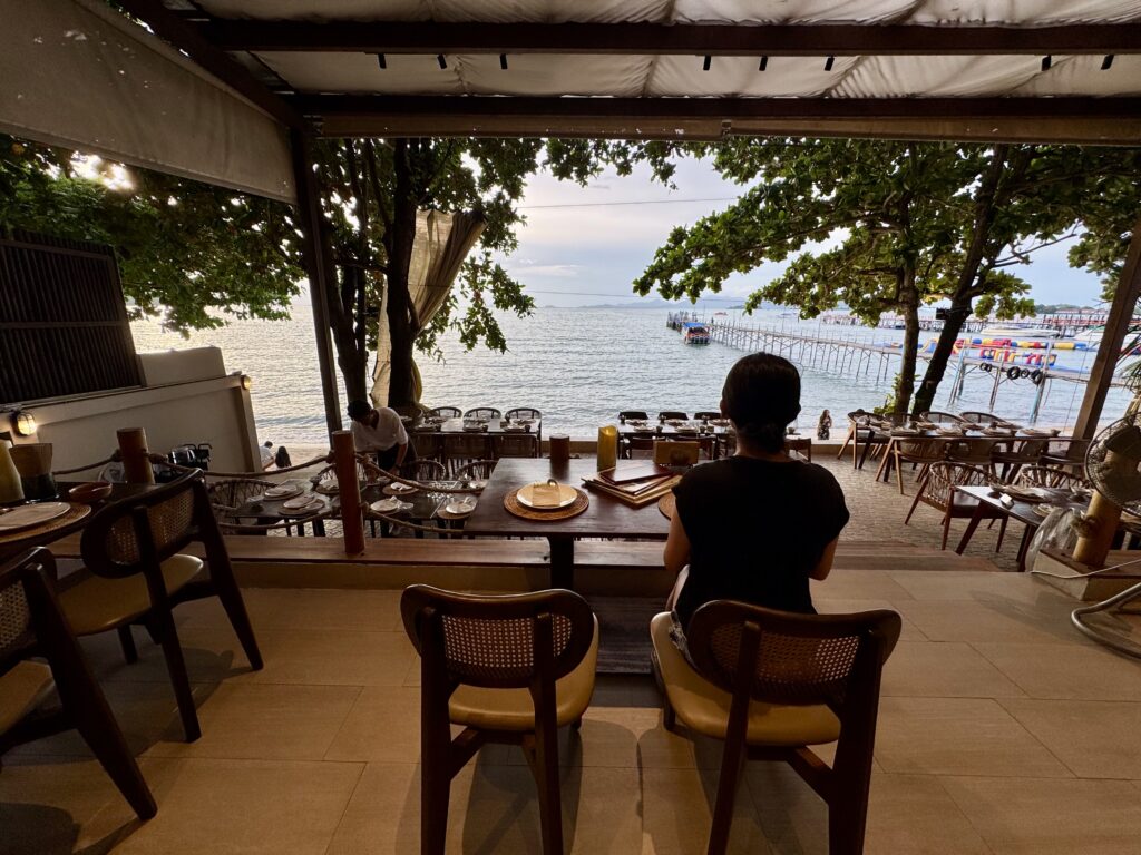 サムイ島 Sabienglae (サビアンレー) バンラックビーチ店 座席からの風景