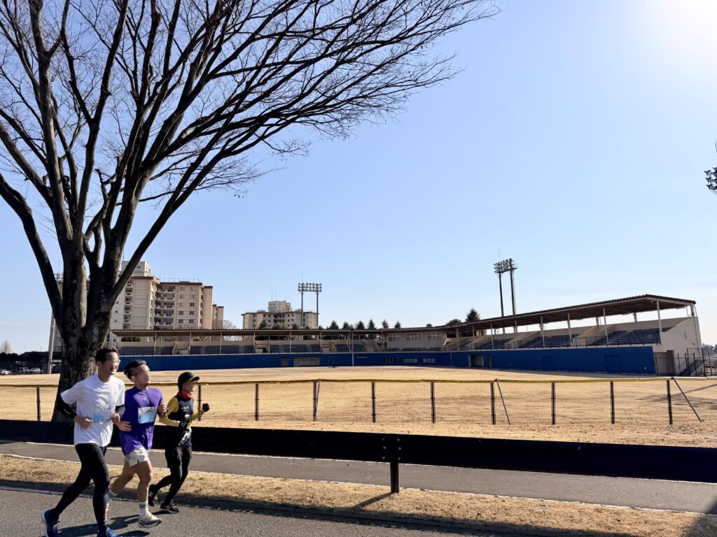 フロストバイトロードレース 横田基地内にスタジアムを発見