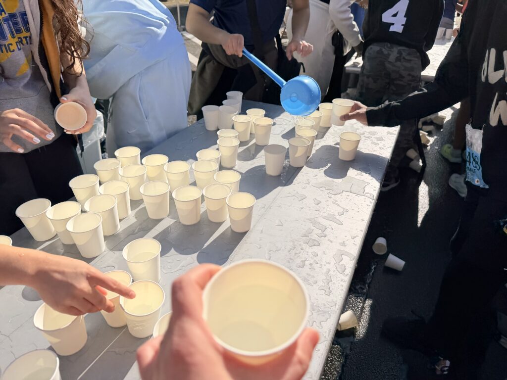 フロストバイトロードレース 給水エリアの様子