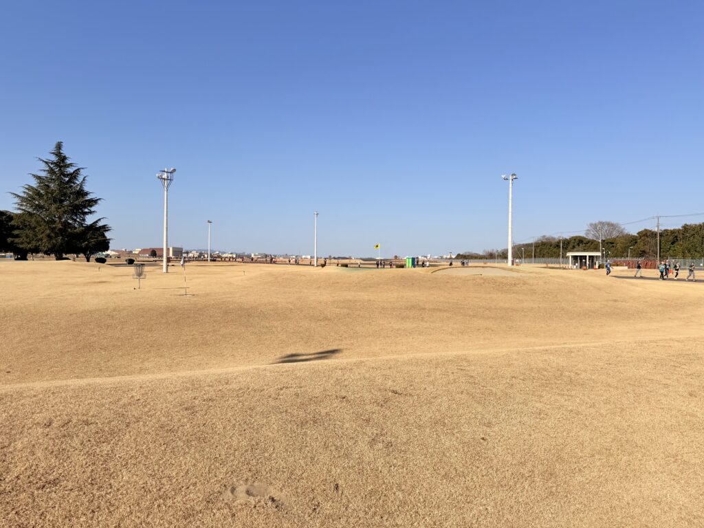 フロストバイトロードレース 横田基地内にはゴルフ場もあり