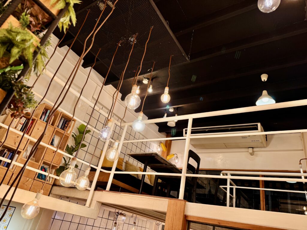 make me mango(メイクミーマンゴー) 店内の様子