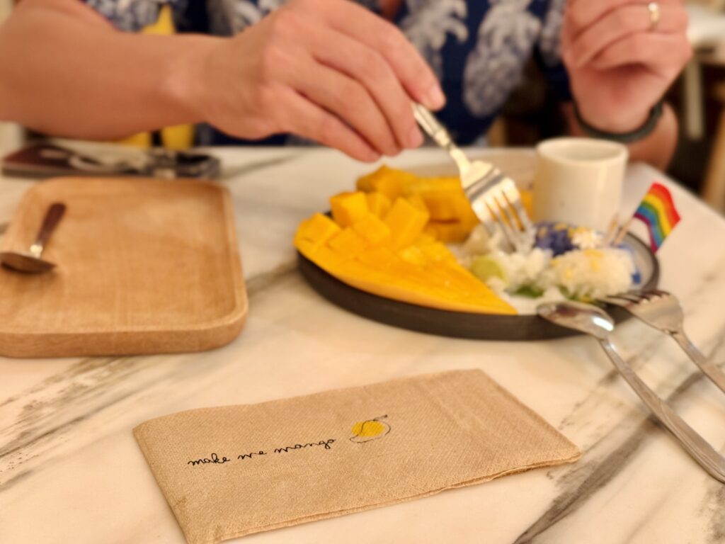 make me mango(メイクミーマンゴー) カオニャオマムアン(Mango sticky rice)