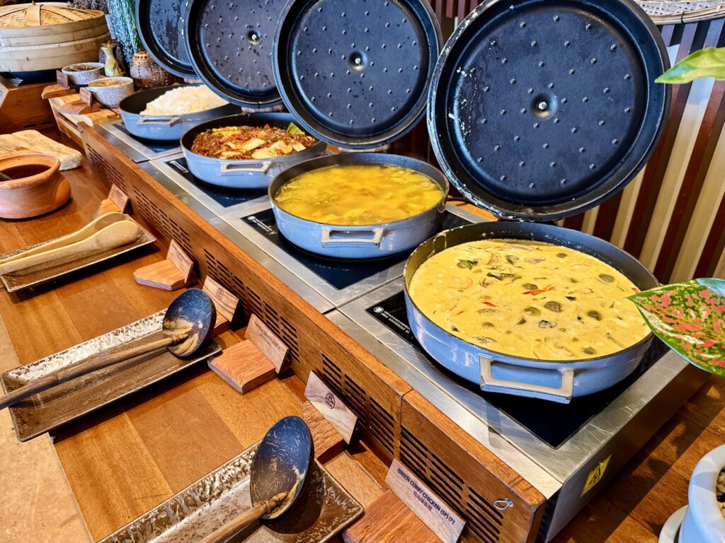 コンラッド コ サムイ 朝食 タイ料理コーナー