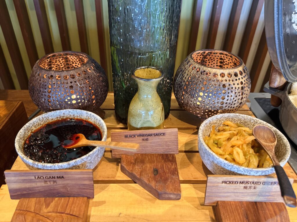 コンラッド コ サムイ 朝食 点心のトッピング