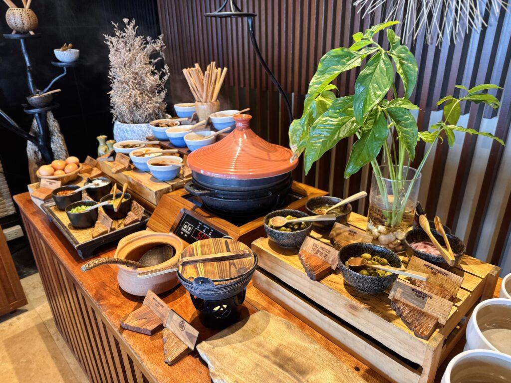 コンラッド コ サムイ 朝食 タイ風お粥コーナー