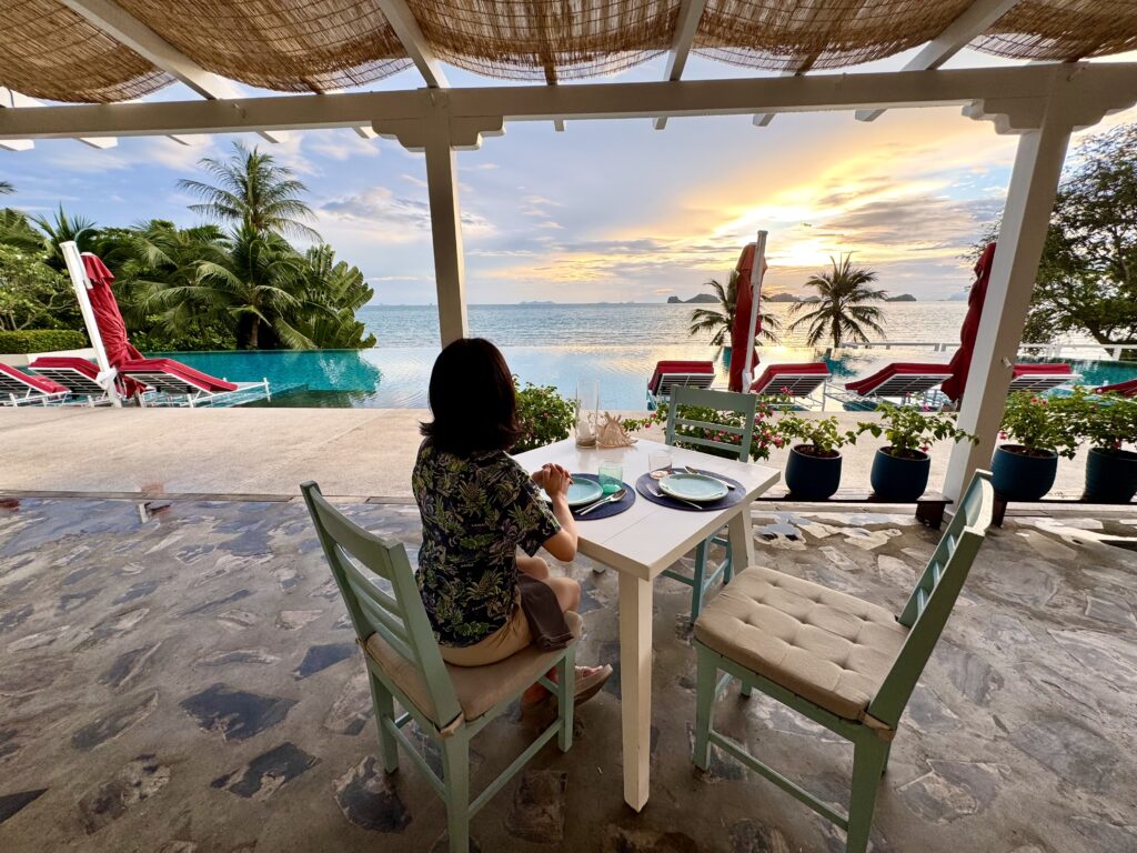 コンラッドサムイ アズールからみる夕景