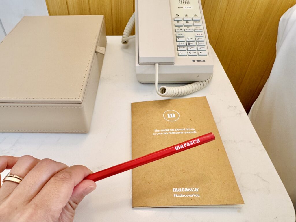 マラスカサムイ(SLH)かわいいメモ帳と鉛筆