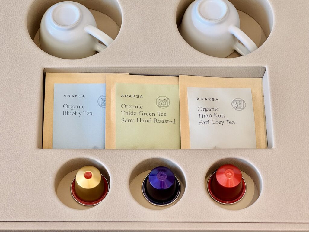 マラスカサムイ(SLH)ミニバーの様子