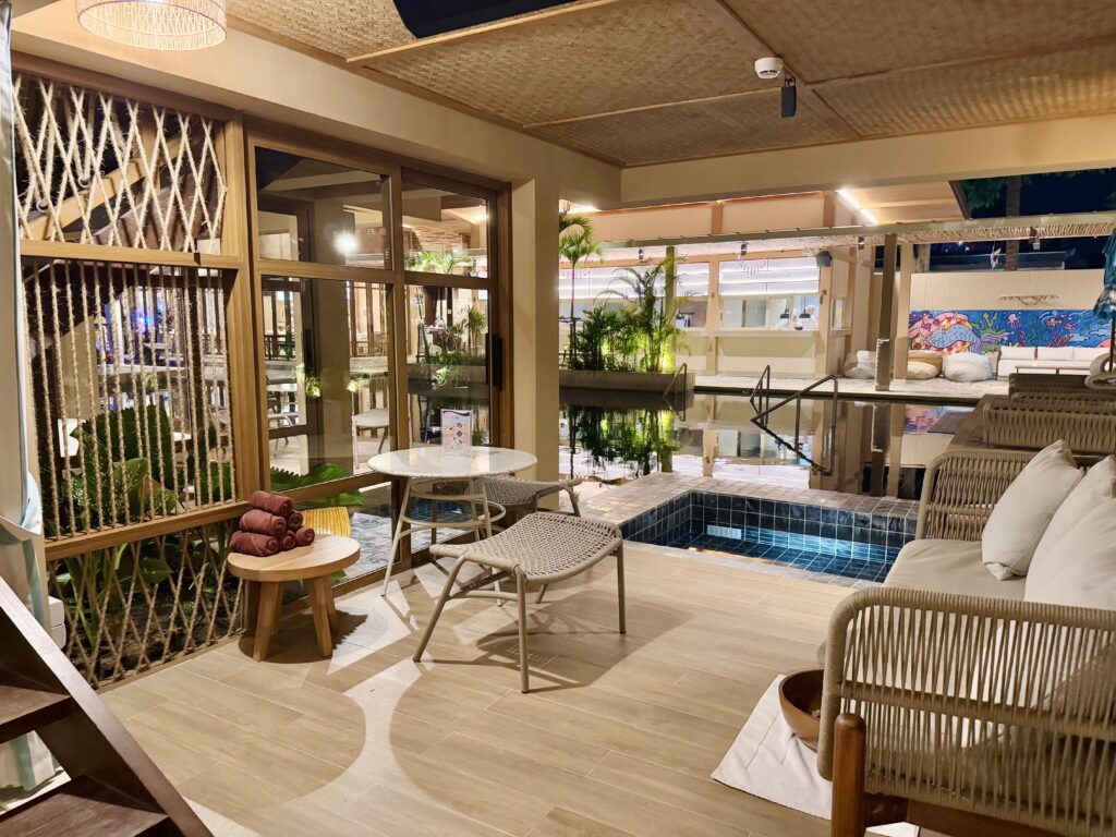 マラスカサムイ ビーチクラブ「CABANAS（カバナス）」