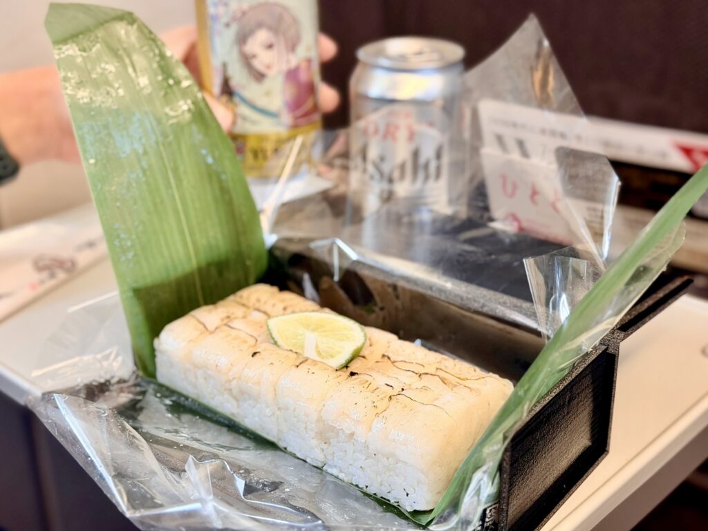 伯養軒の炙りえんがわ寿司