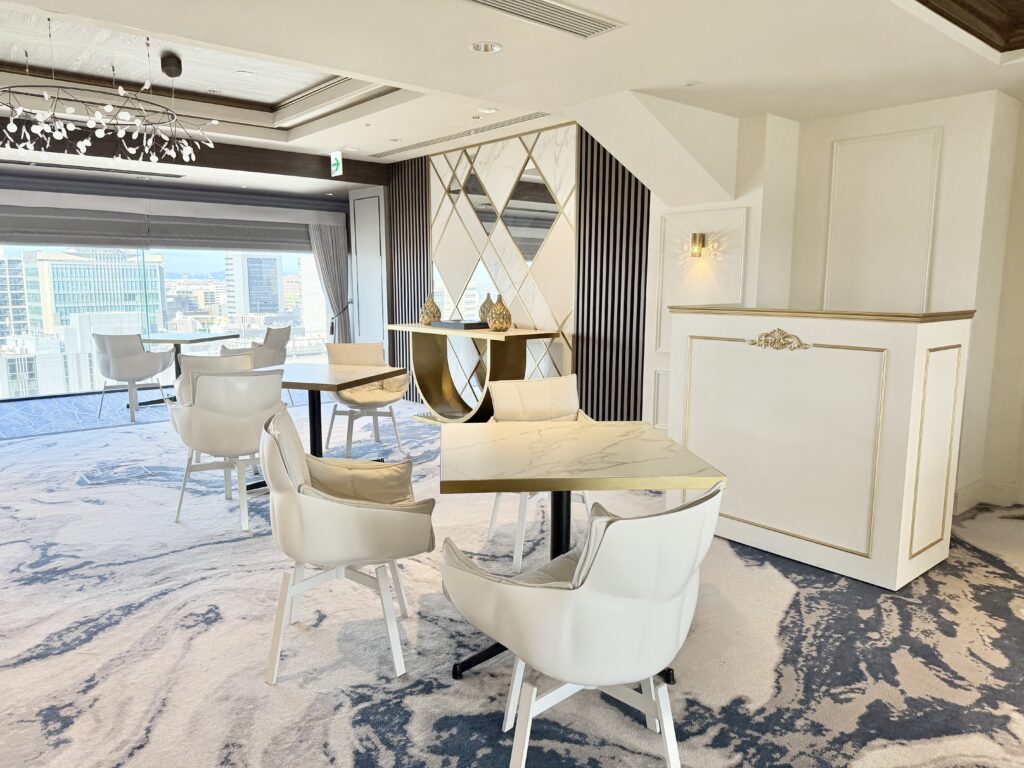 名古屋観光ホテル エスパシオラウンジの様子 テーブル席