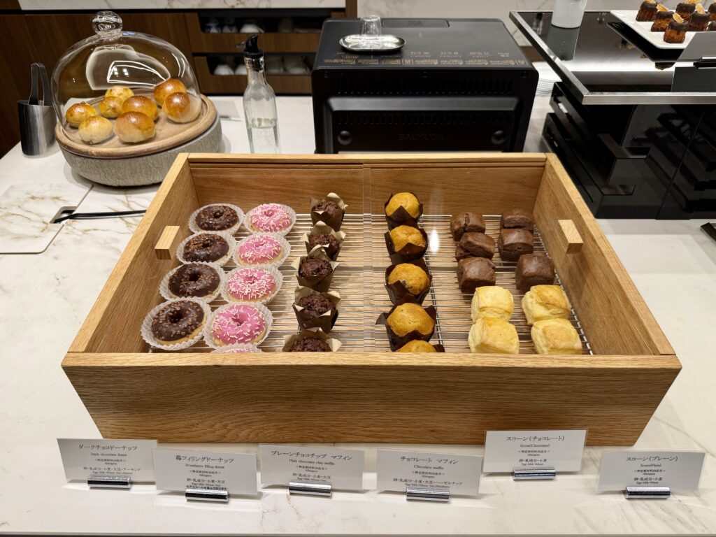 名古屋観光ホテル エスパシオラウンジ アフタヌーンティのケーキ