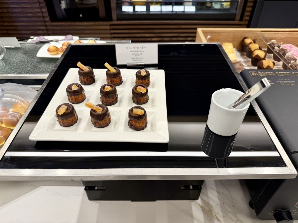 名古屋観光ホテル エスパシオラウンジ アフタヌーンティのカヌレ