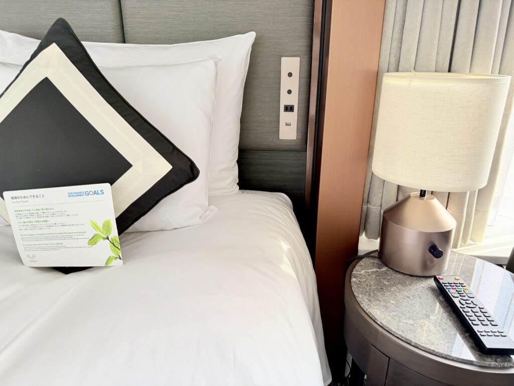 名古屋観光ホテル エスパシオ(SLH)客室 ベッドサイド設備