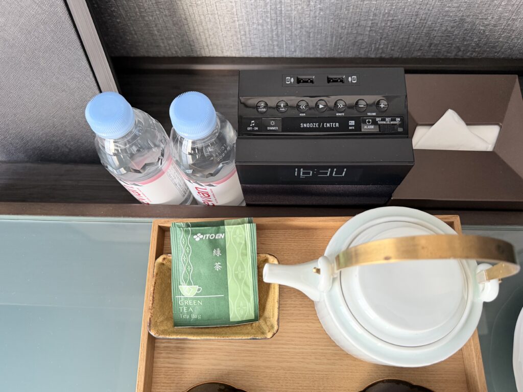 名古屋観光ホテル エスパシオ(SLH)客室 無料ボトルウォーター