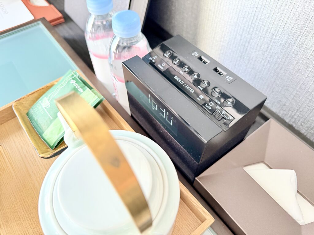 名古屋観光ホテル エスパシオ(SLH)客室 多機能時計