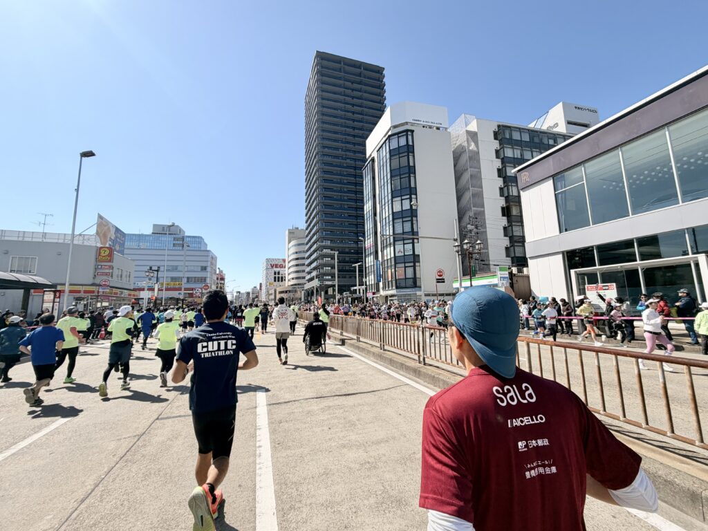 名古屋シティマラソン ウィメンズのランナーとエール交換開始