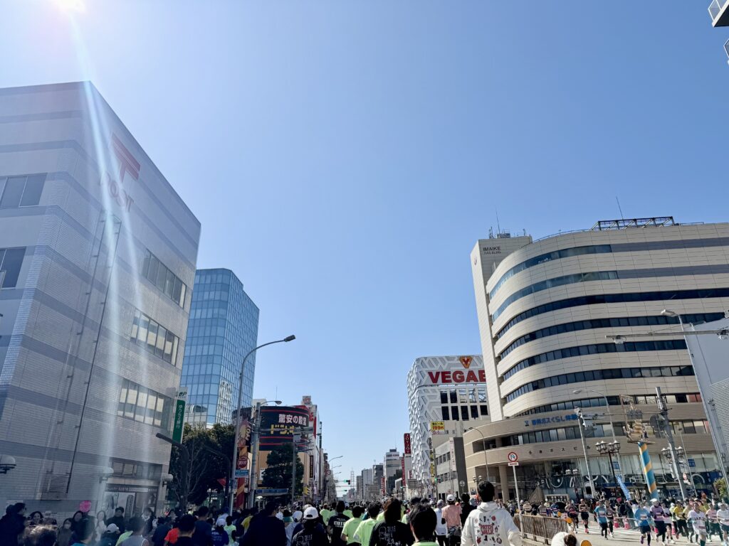 名古屋シティマラソン 2.5km地点の様子