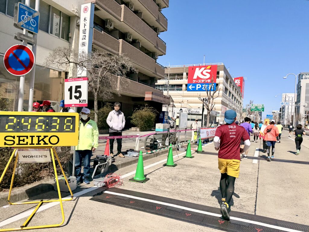 名古屋シティマラソン 15km地点を通過