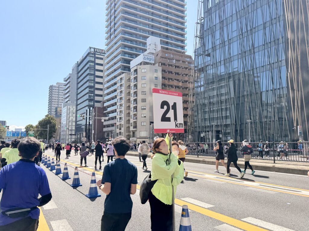 名古屋シティマラソン 21km通過