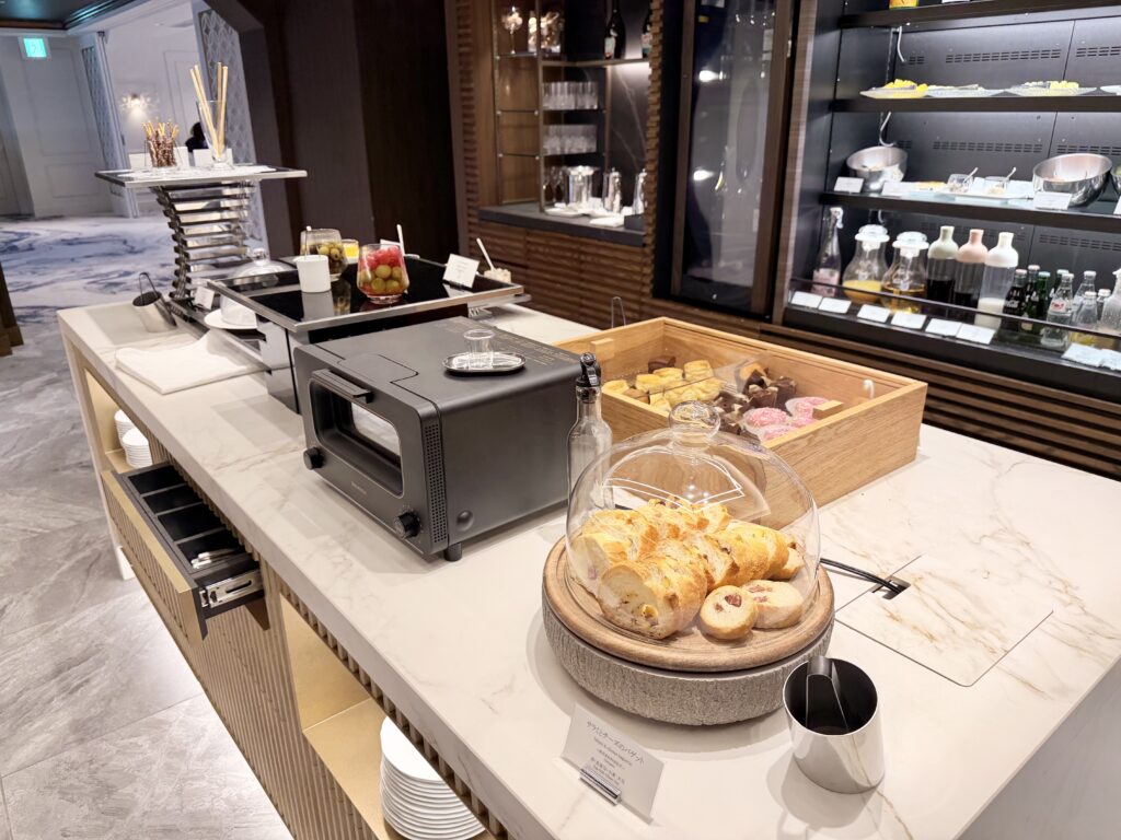 名古屋観光ホテル エスパシオラウンジ イブニングライトミールの軽食