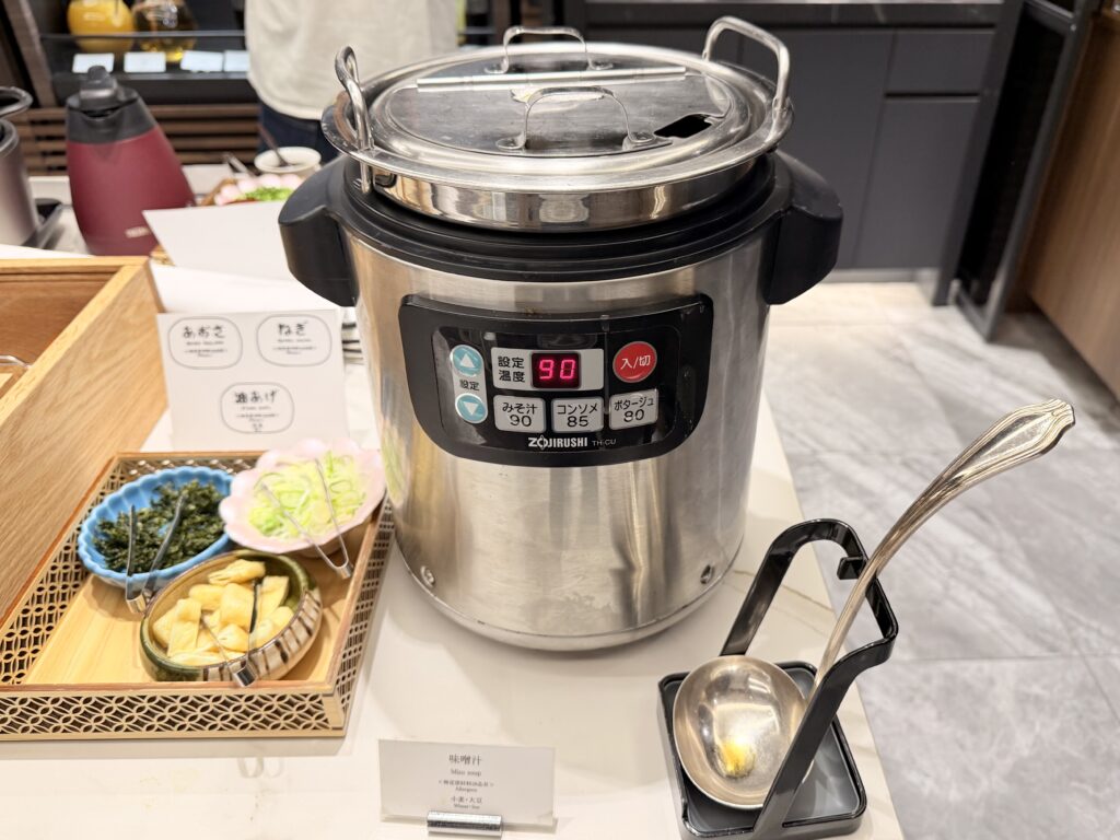 名古屋観光ホテル エスパシオラウンジ 朝食 お味噌汁