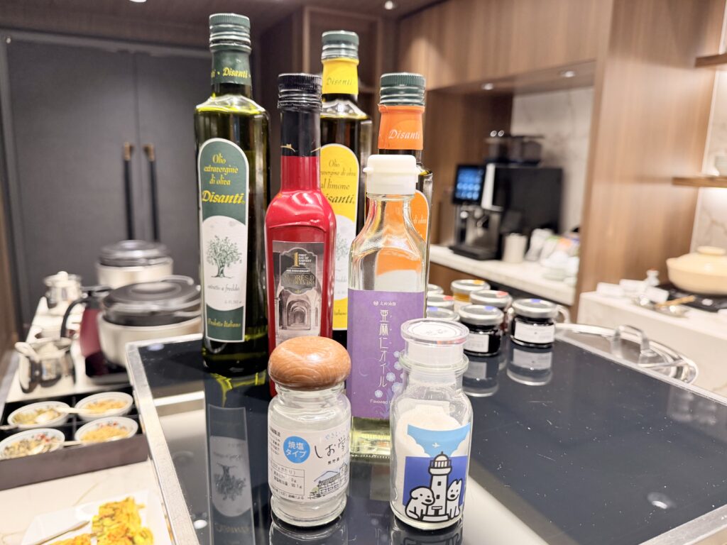 名古屋観光ホテル エスパシオラウンジ 朝食各種調味料