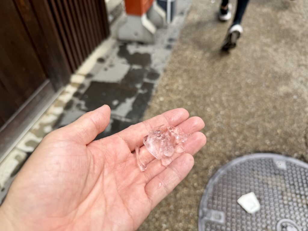 ぎふ清流ハーフマラソン 河原町エリアの私設エイドで氷をもらった