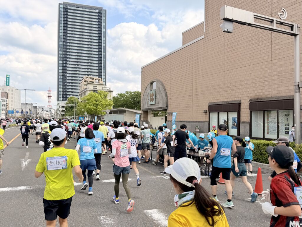 ぎふ清流ハーフマラソン 岐阜市文化センター前