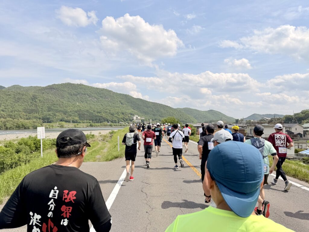 ぎふ清流ハーフマラソン 風光明媚な長良川沿い