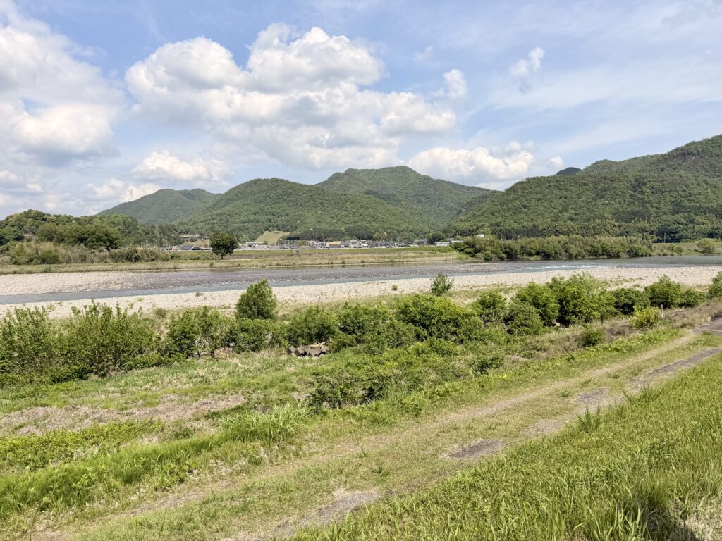 ぎふ清流ハーフマラソン 風光明媚な長良川沿い
