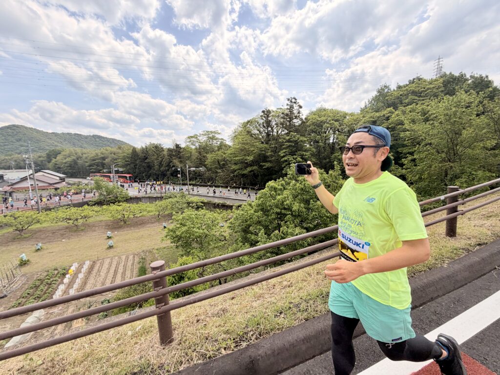 ぎふ清流ハーフマラソン 千鳥橋を渡り切った後