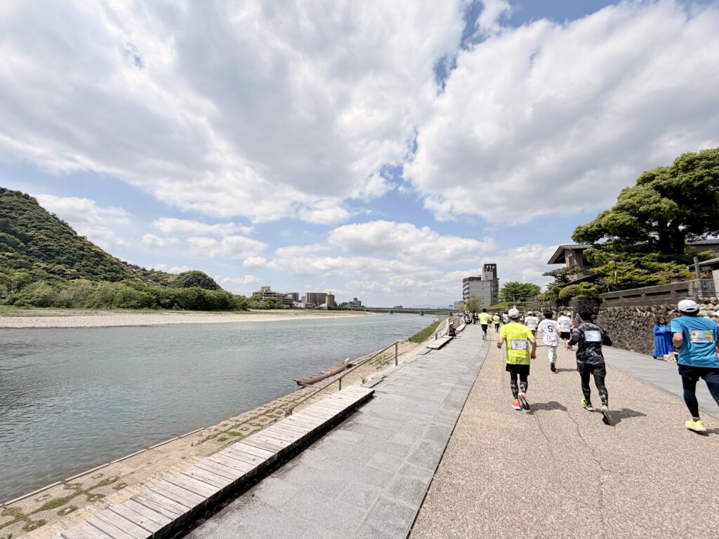 ぎふ清流ハーフマラソン 長良川プロムナード