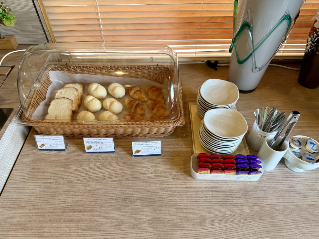ドーミーイン岐阜駅前 朝食 パンとスプレッド