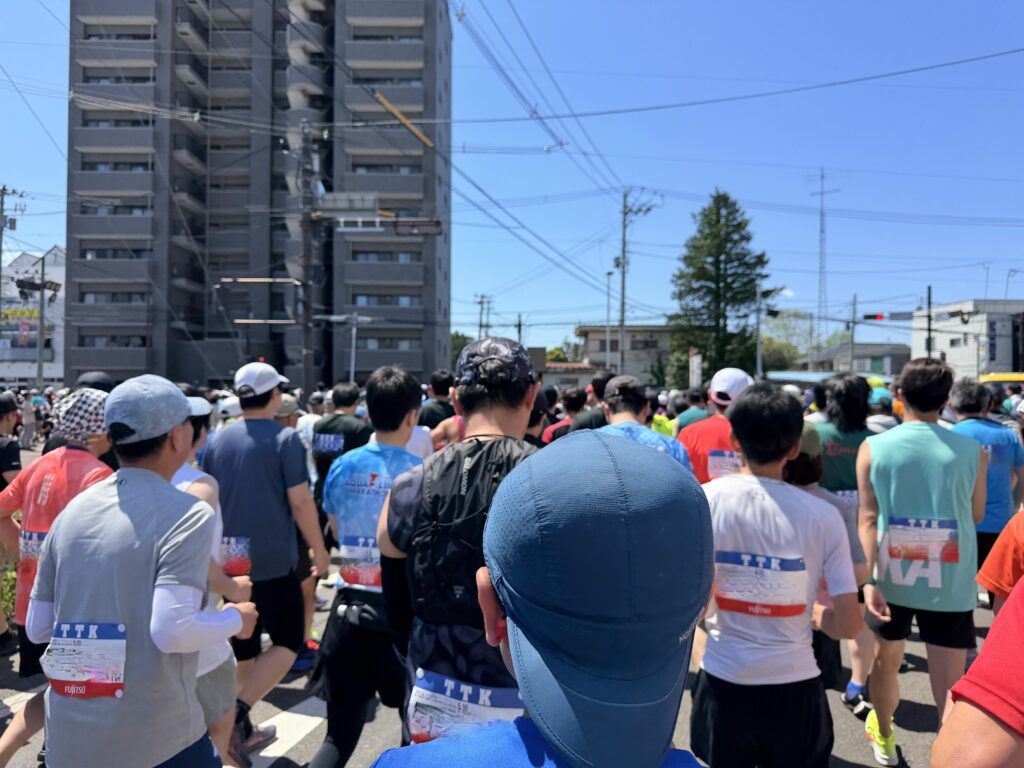 仙台国際ハーフマラソン 大会スタート直後の渋滞