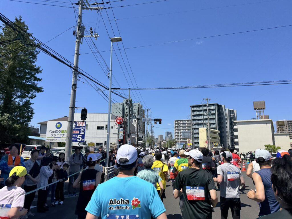 仙台国際ハーフマラソン 薬師堂橋を渡り仙台駅方面へ