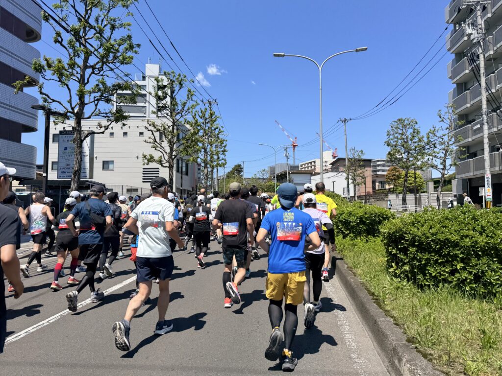 仙台国際ハーフマラソン 薬師堂橋を渡り仙台駅方面へ