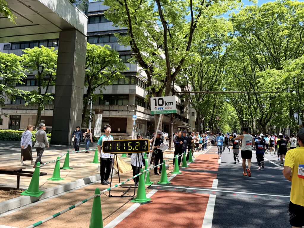 仙台国際ハーフマラソン 10km通過