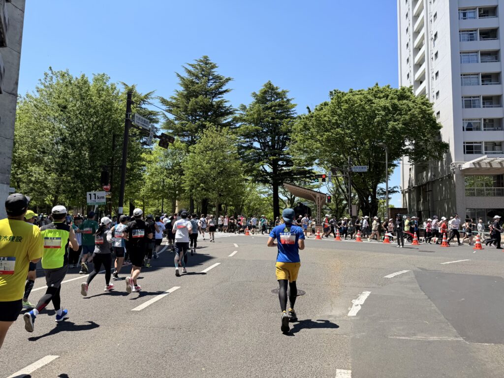 仙台国際ハーフマラソン 11km通過 SL広場