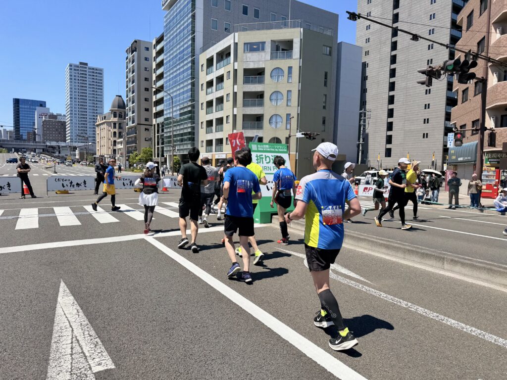 仙台国際ハーフマラソン 3回目の折り返し