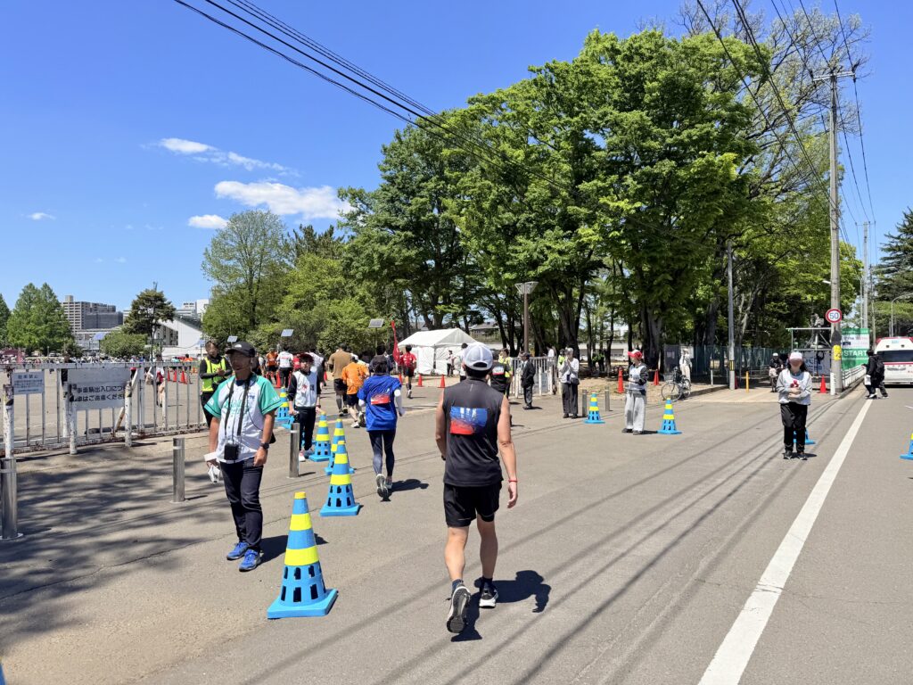 仙台国際ハーフマラソン 宮城野原公園総合運動場へ