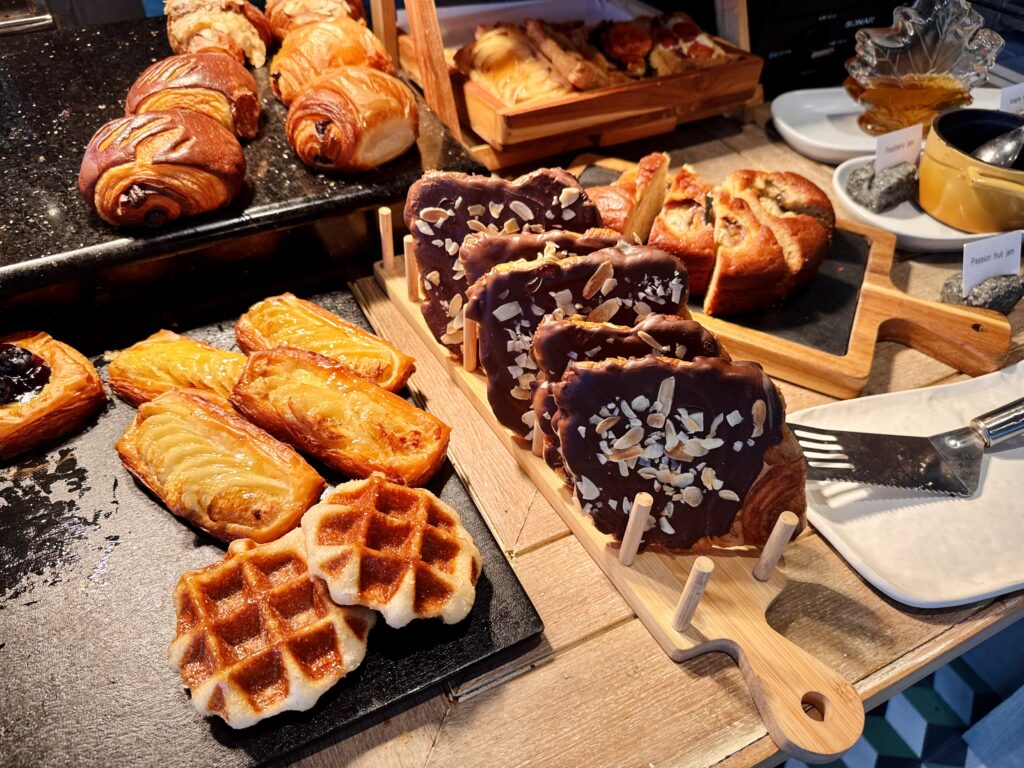 ケープファーンホテル 朝食ビュッフェ パンコーナー