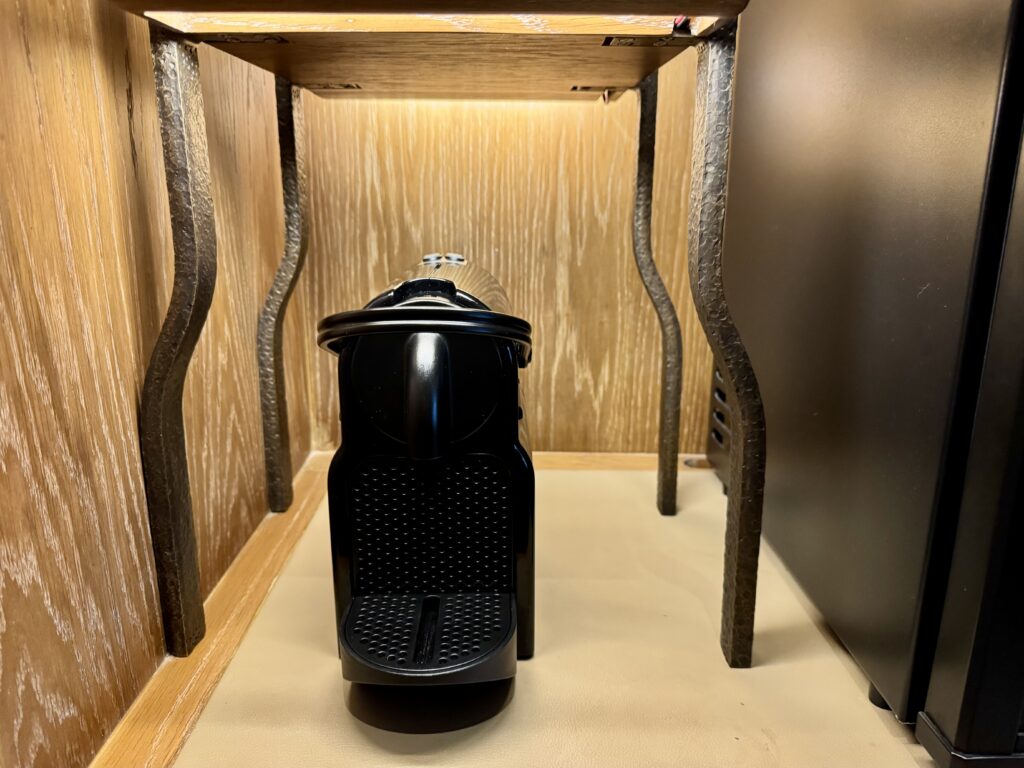 ウォルドーフアストリアバンコク ミニバー コーヒーマシーン