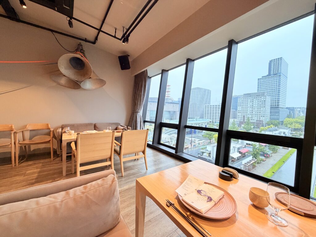 ザ タワーホテル ナゴヤ (SLH)朝食会場のアートワーク