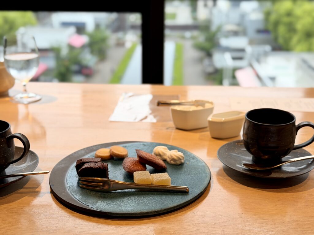 ザタワーホテルナゴヤ 朝食のコーヒーとスイーツ