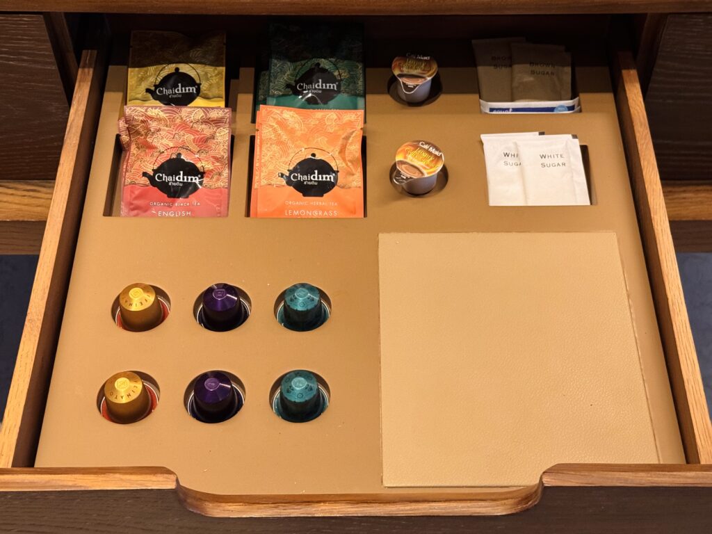 ウォルドーフアストリアバンコク ミニバー 紅茶 コーヒーカプセル